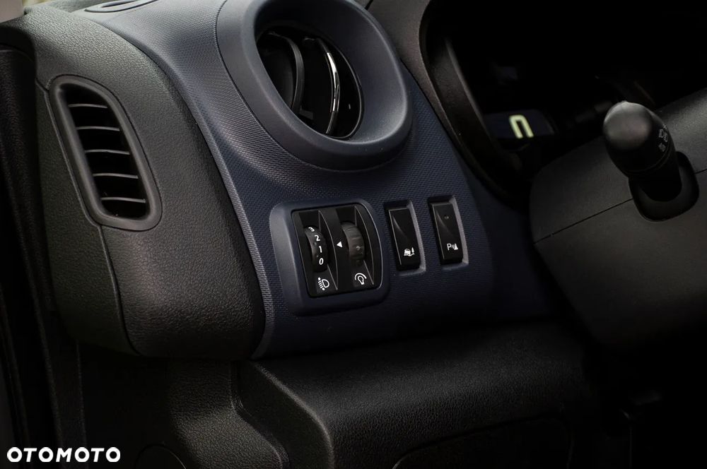 Opel Vivaro - 32