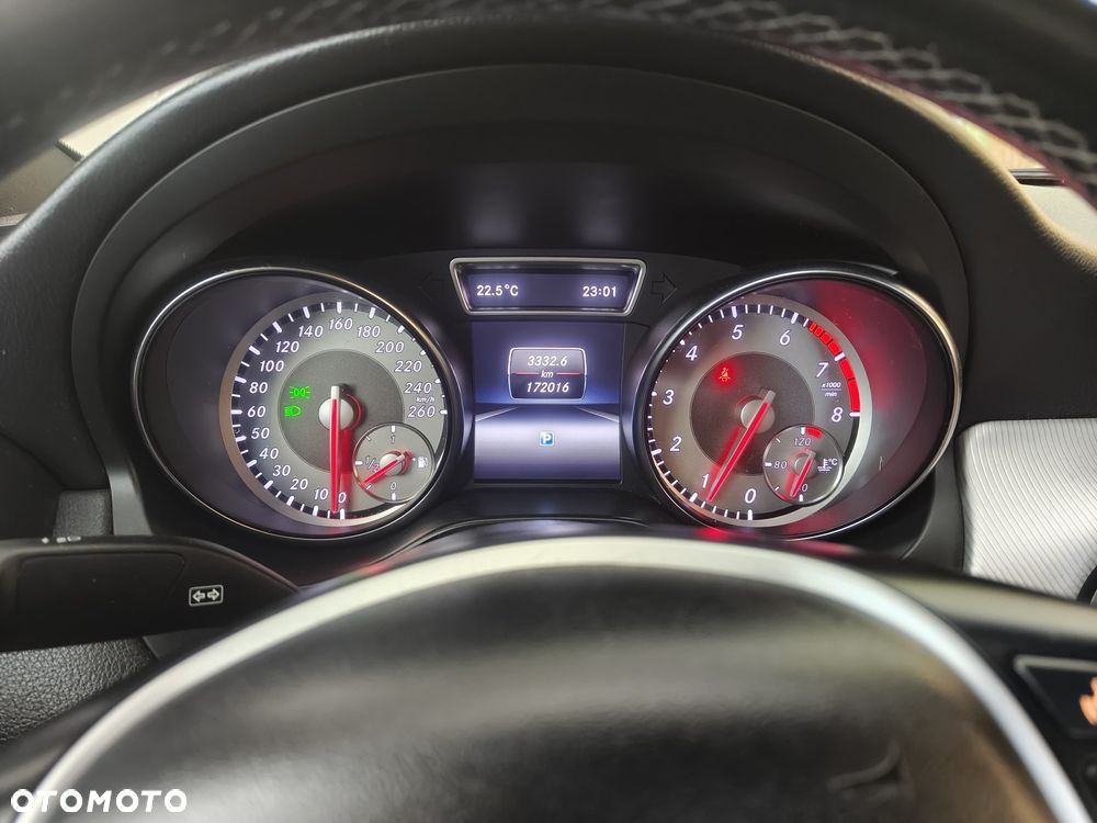 Mercedes-Benz CLA 180 - 8