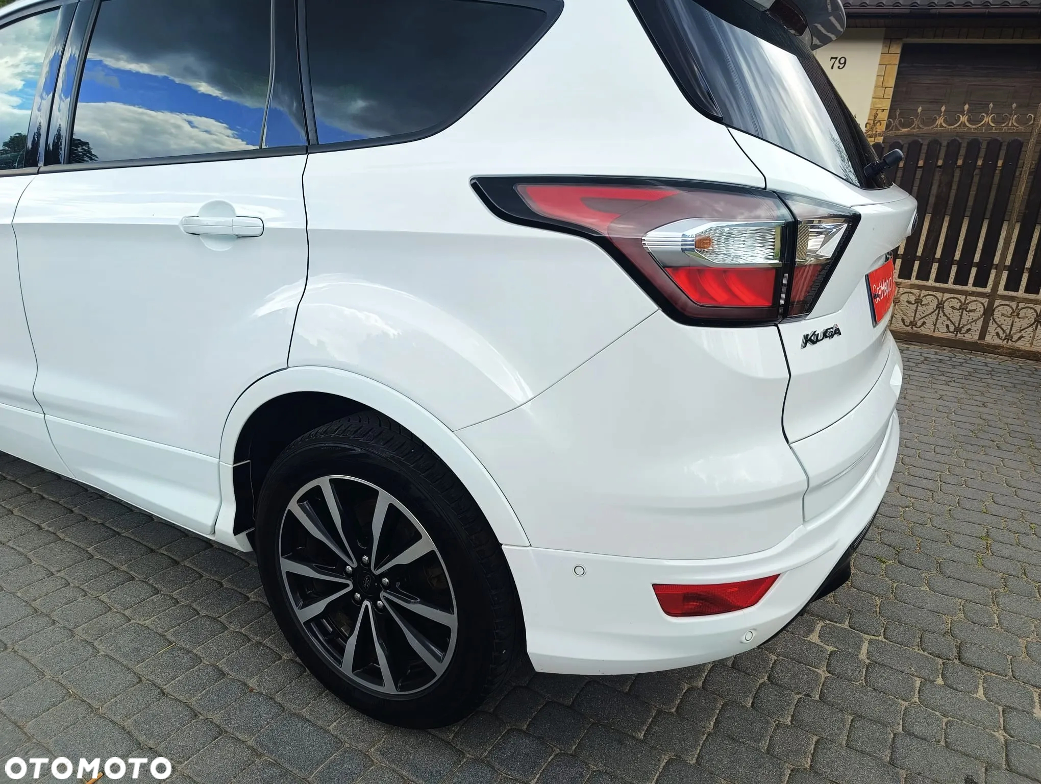 Ford Kuga 2.0 TDCi 2x4 Titanium - 20