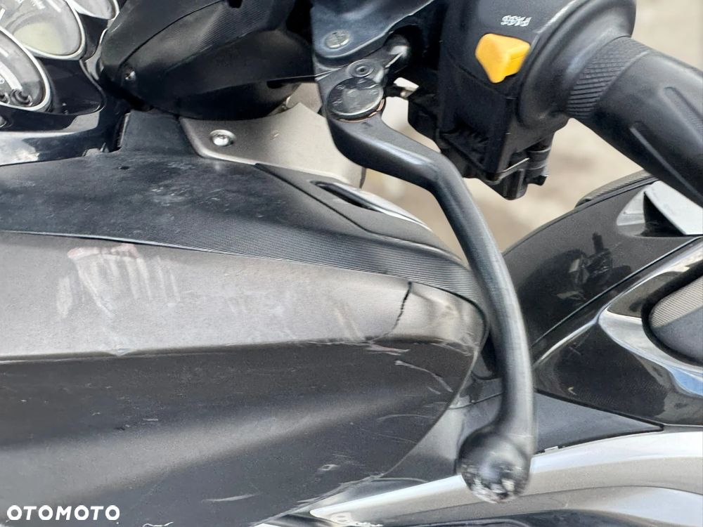 Yamaha Tmax - 10