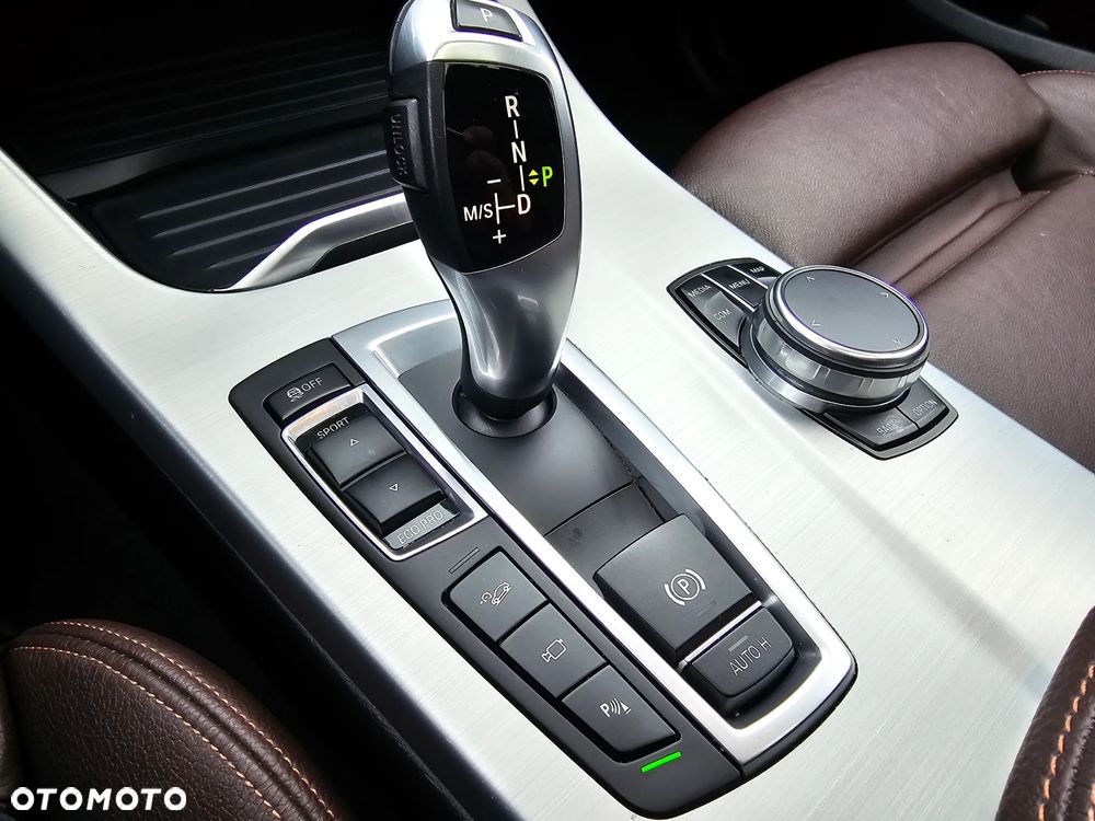 BMW X4 xDrive20d xLine - 25