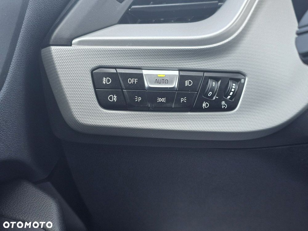 BMW Seria 1 118i Advantage - 21