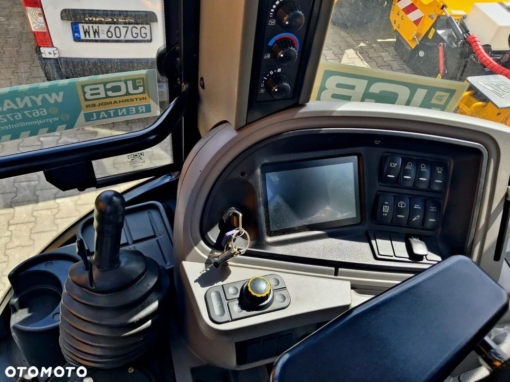 JCB 4CX Plus AEC - 8
