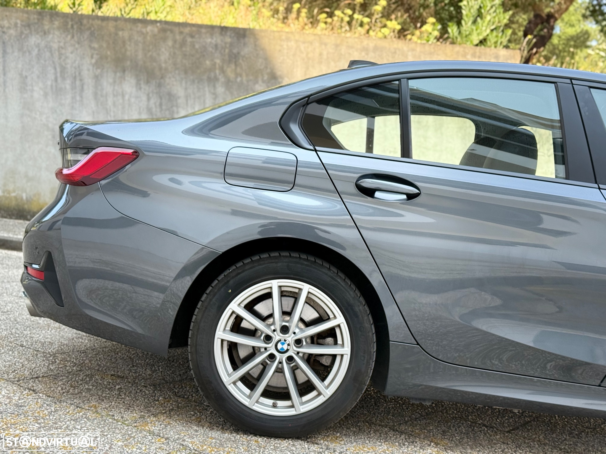 BMW 320 e Corporate Edition Auto - 25