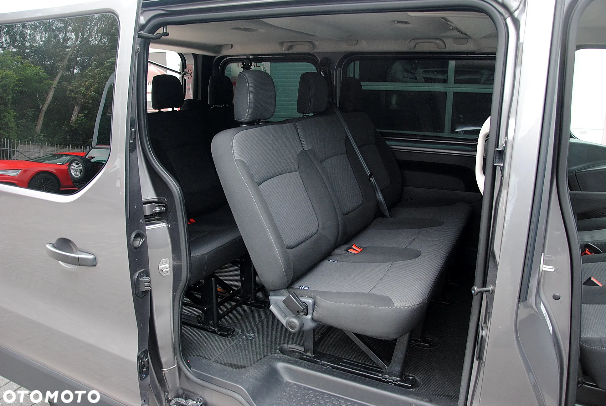 Renault Trafic SpaceClass 2.0 dCi EDC - 11