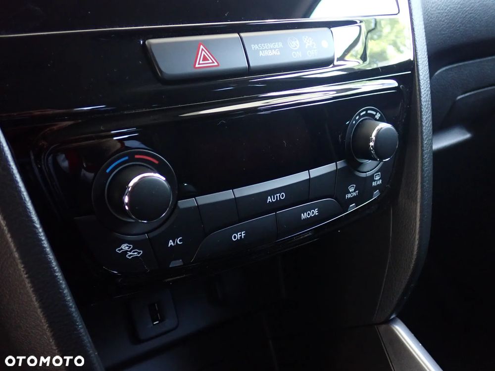 Suzuki Vitara 1.4 Boosterjet mHEV Elegance 2WD - 14