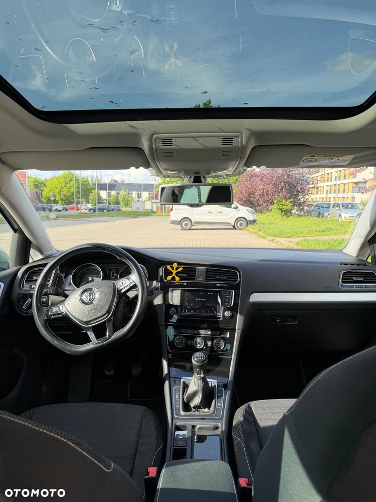 Volkswagen Golf 1.2 TSI BMT Comfortline - 17