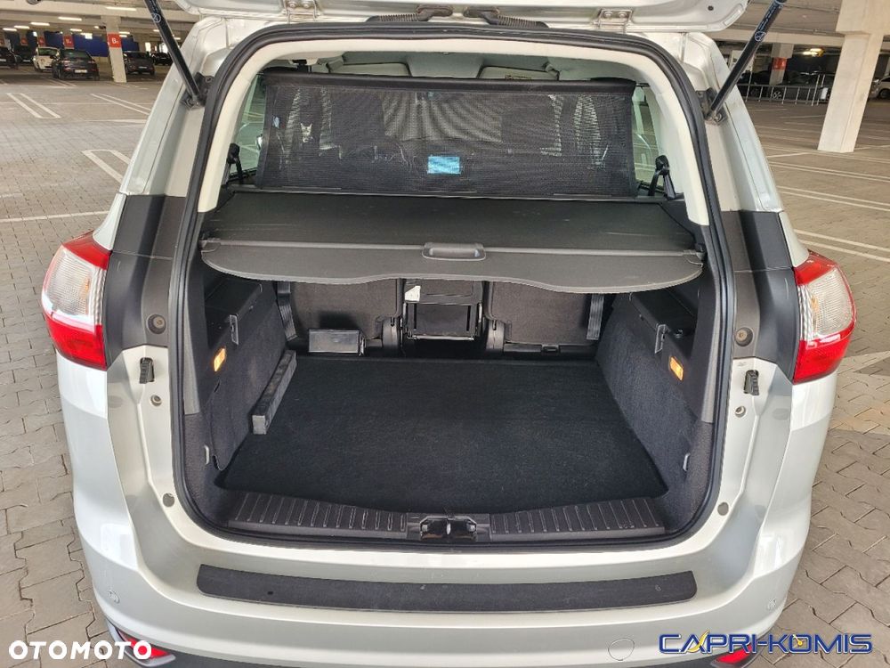 Ford Grand C-MAX - 17