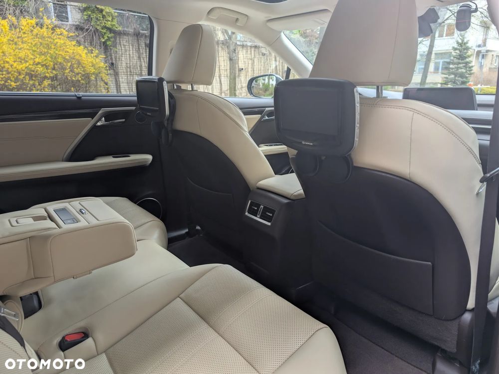 Lexus RX - 10