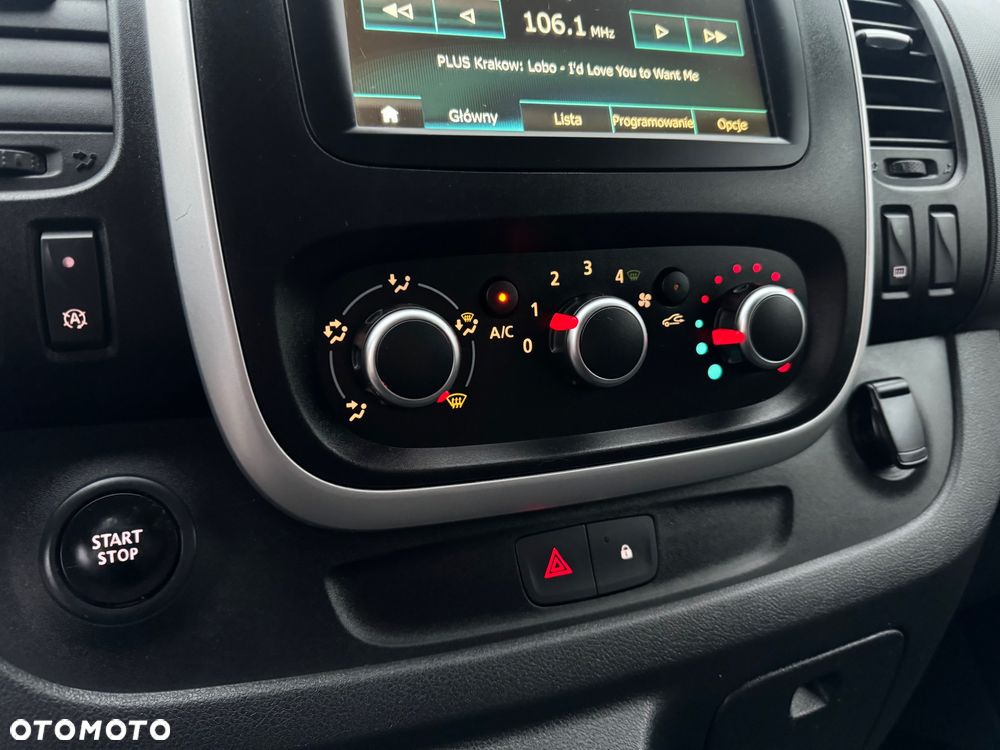 Renault Trafic - 25