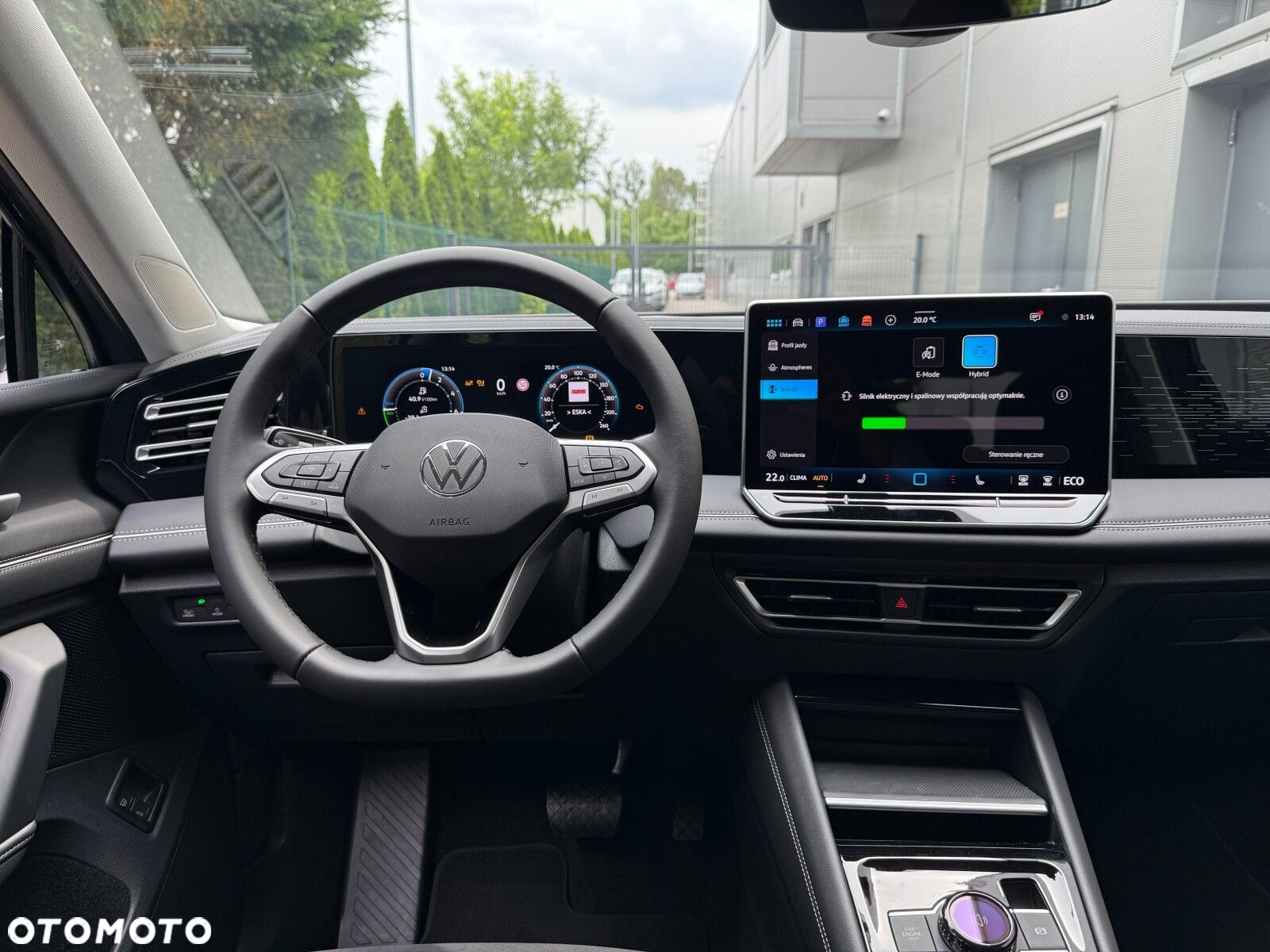 Volkswagen Tiguan - 11