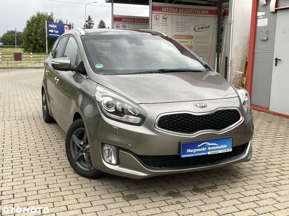 Kia Carens - 2