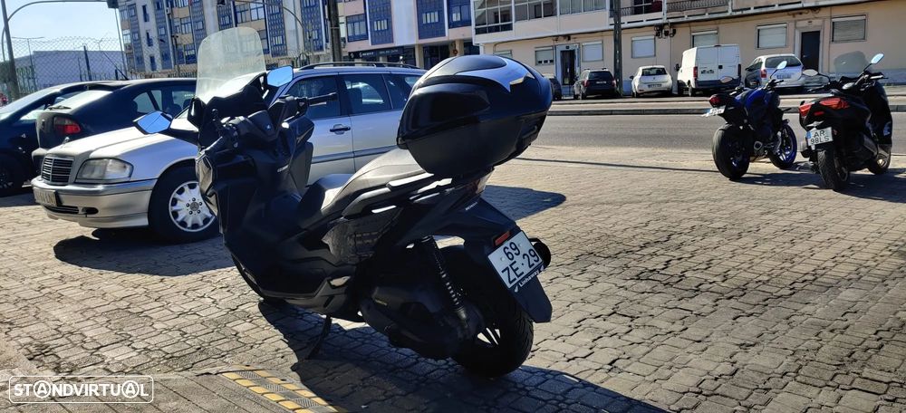 Honda Forza 125 - 10