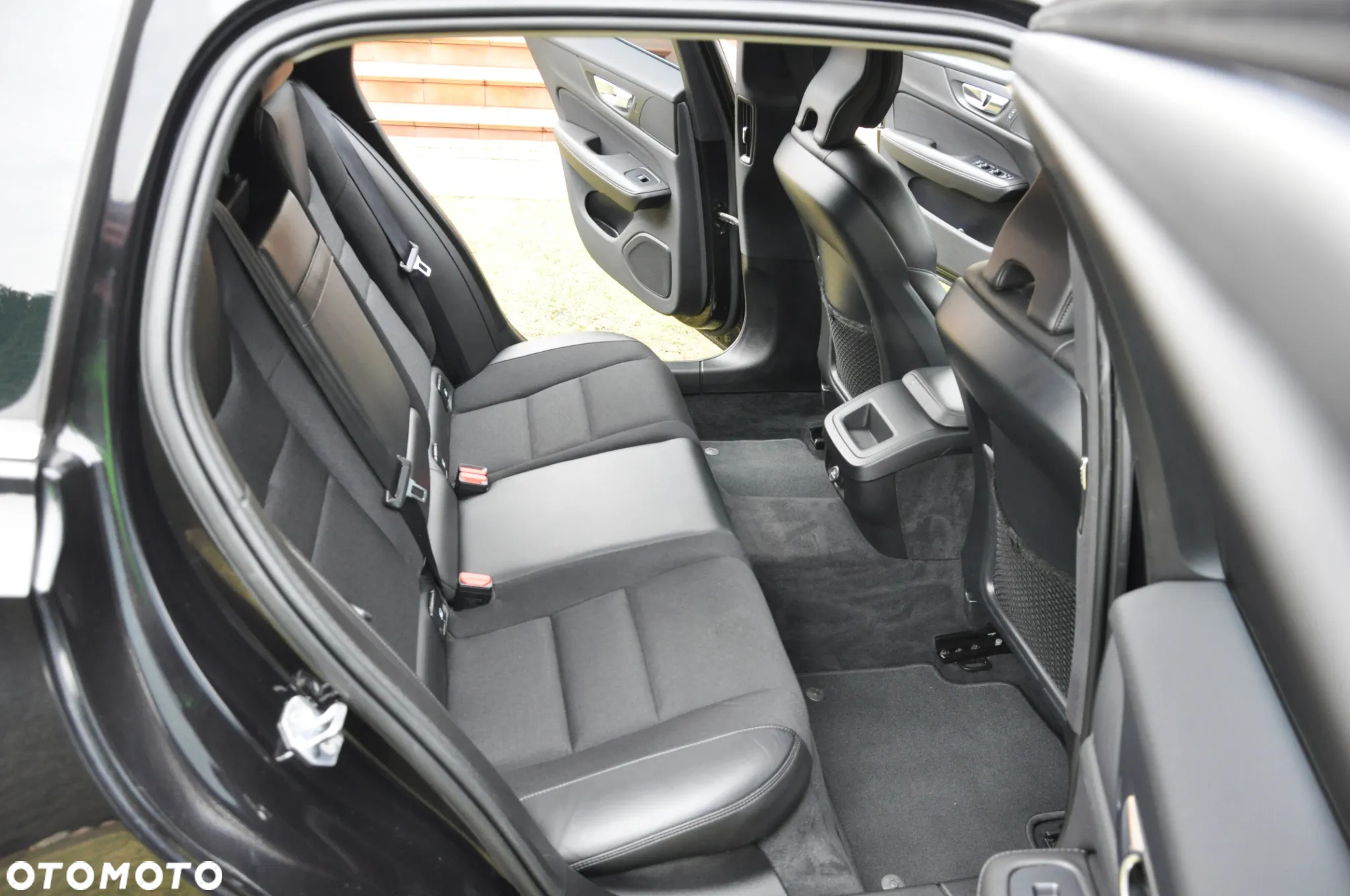 Volvo V60 T4 Geartronic Momentum Pro - 30