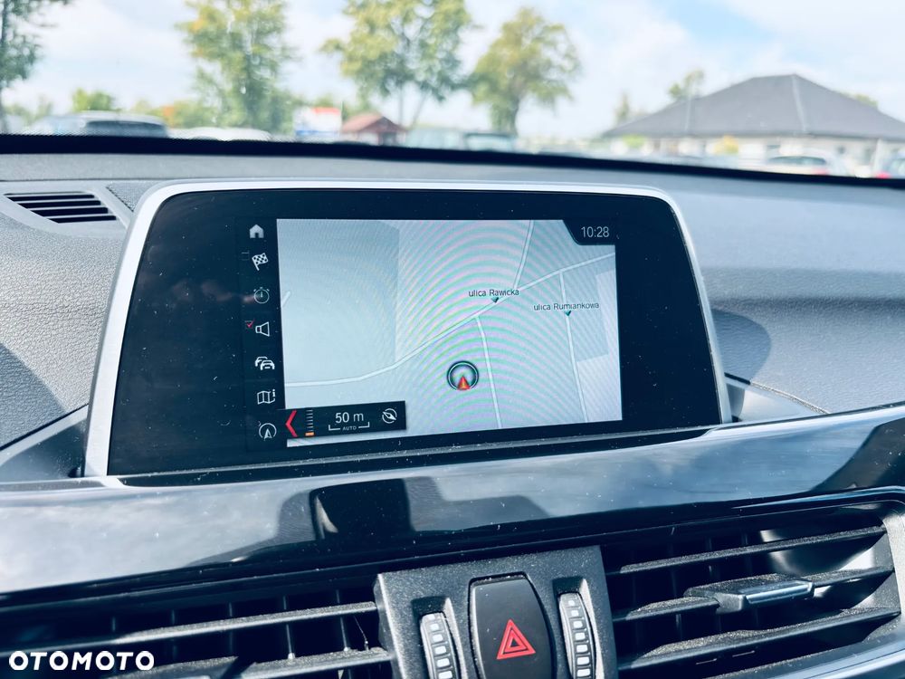 BMW X1 xDrive25i Advantage - 9