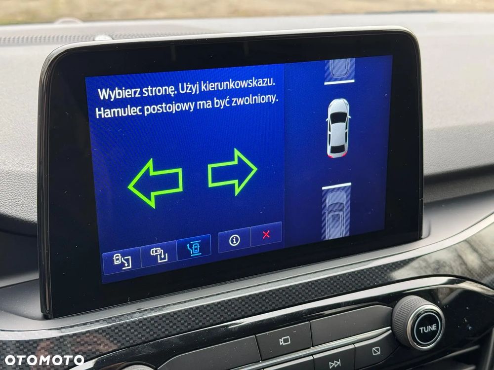 Ford Kuga 1.5 EcoBoost FWD ST-Line X - 31