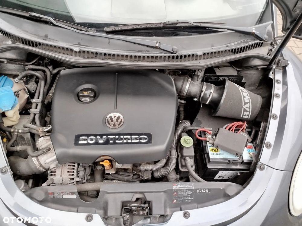 Volkswagen New Beetle - 21