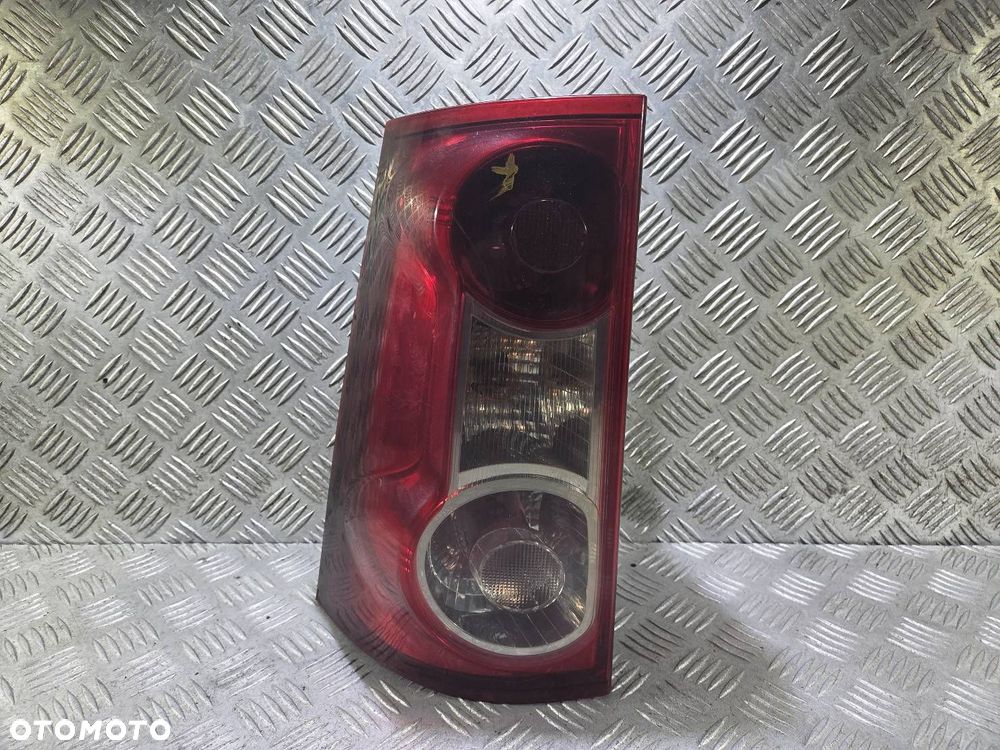 LAMPA LEWA TYLNA DACIA LOGAN - 1