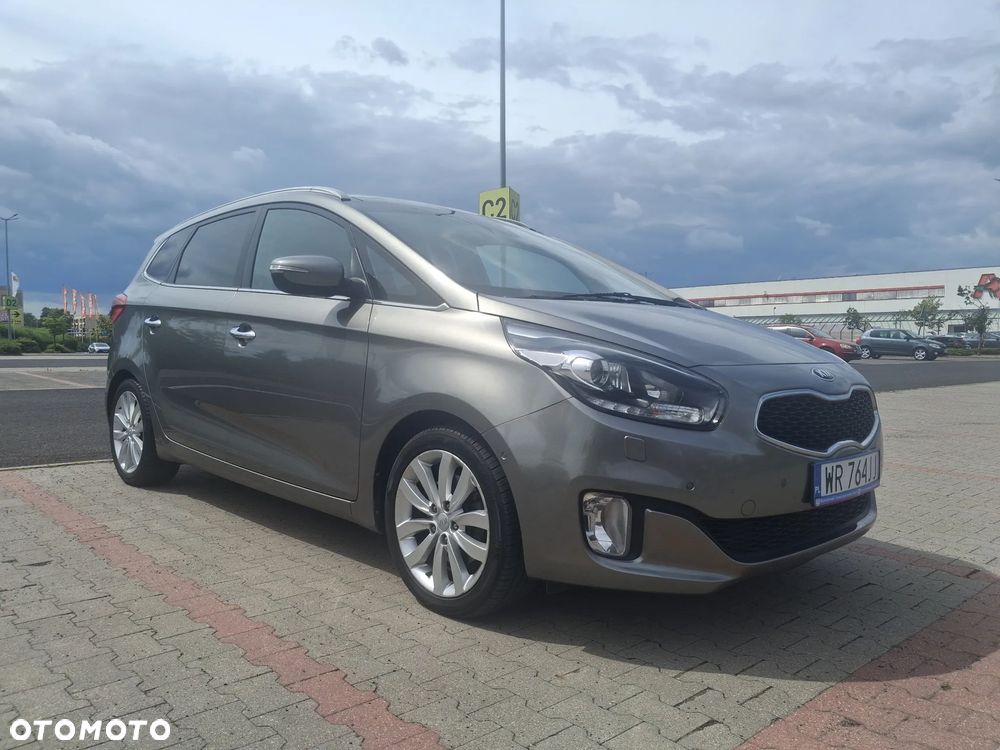 Kia Carens 1.7 CRDi 136 Fifa World Cup Edition - 1