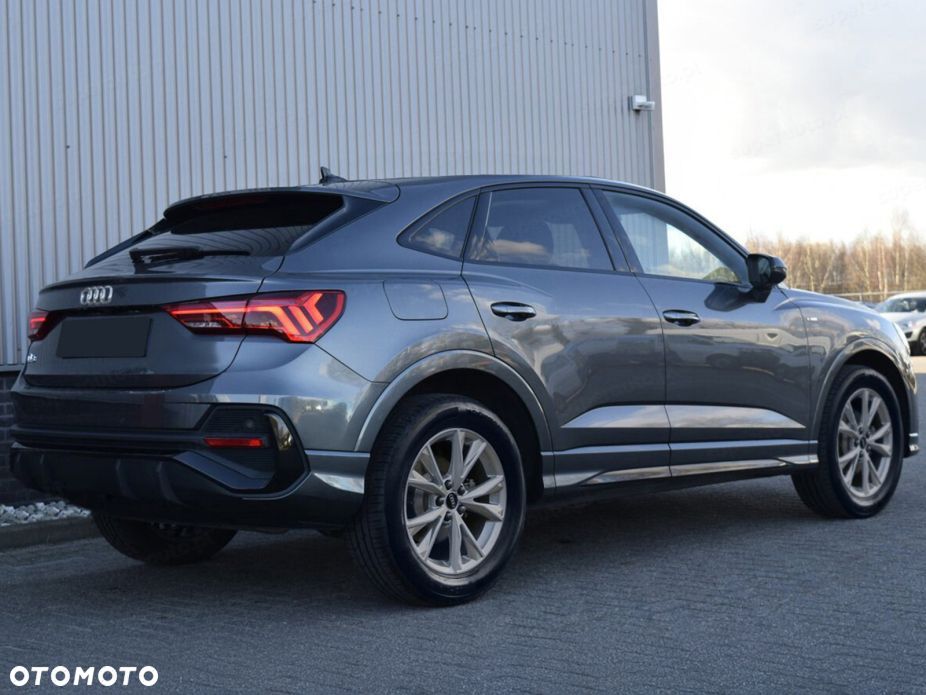 Audi Q3 Sportback - 2