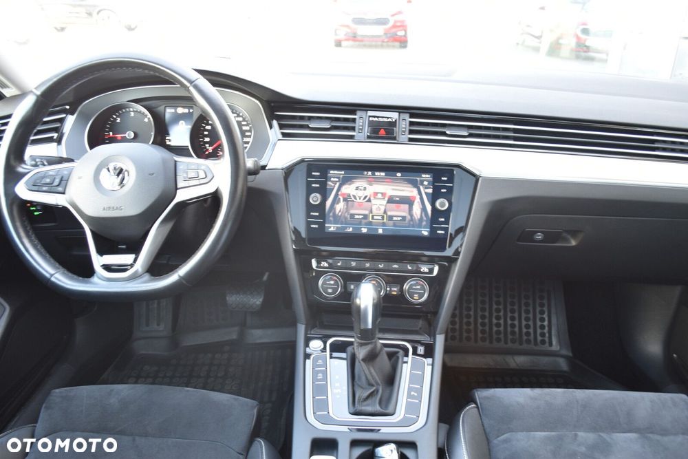 Volkswagen Passat 2.0 TDI Bi-Turbo BMT 4Mot Highline DSG - 10