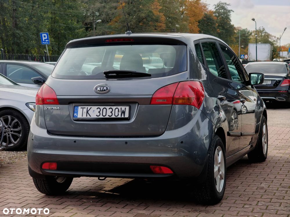 Kia Venga - 3