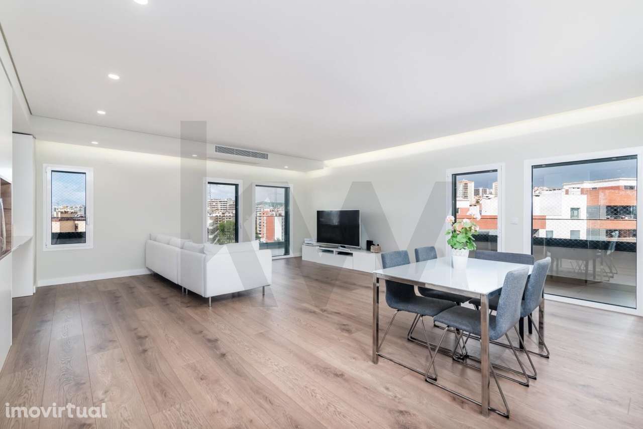 Apartamento T4 com 286 m2 - Varanda 53 m2 - Box para 4 viaturas 50 m2 - Grande imagem: 3/45