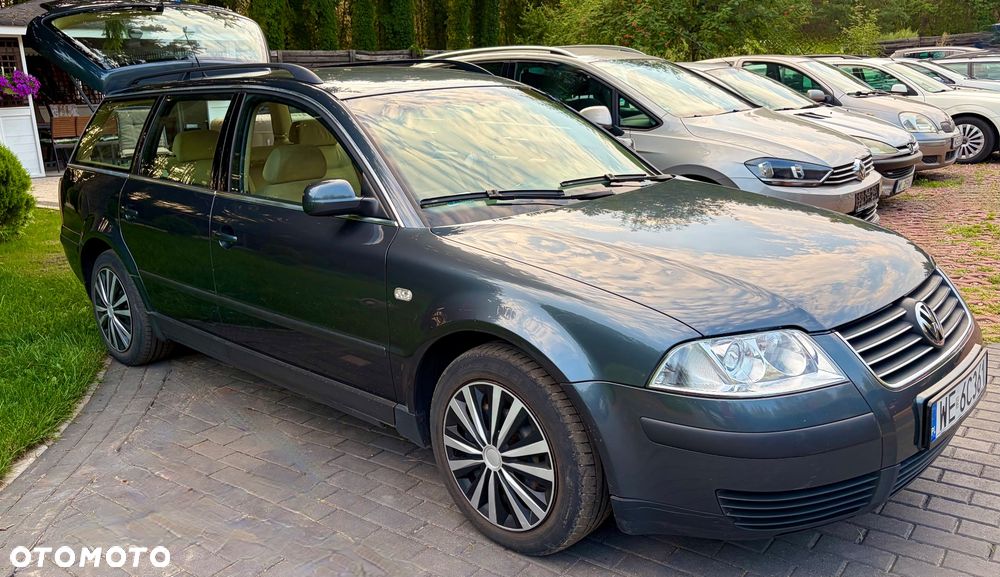 Volkswagen Passat 1.9 TDI Comfortline Family - 29