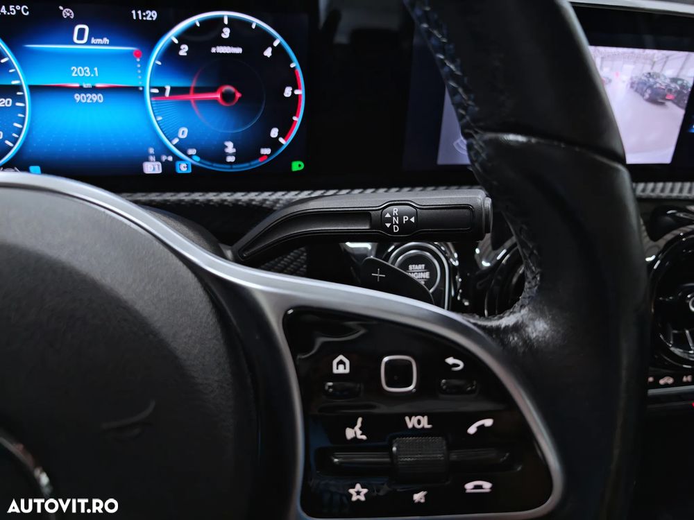 Mercedes-Benz A 180 d Sedan 7G-DCT - 26
