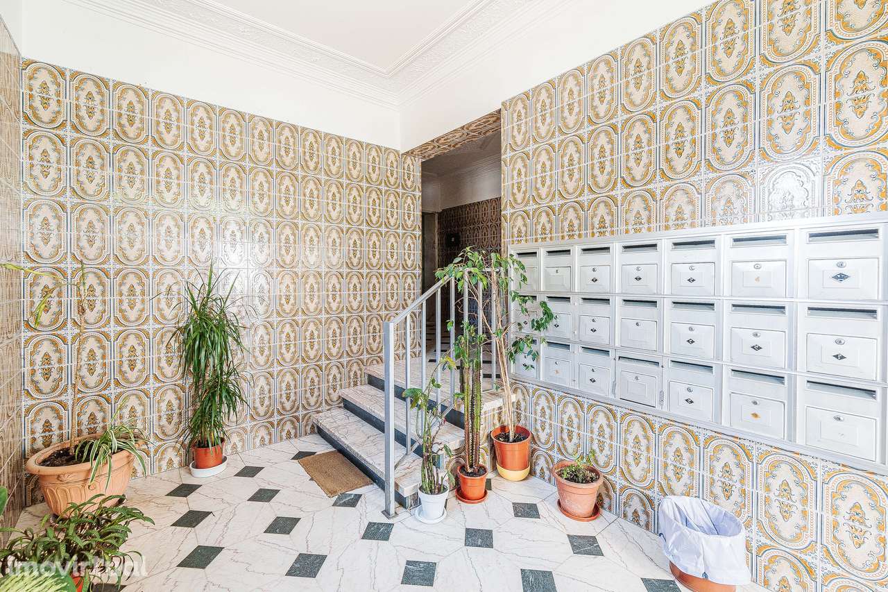 Apartamento T3 em Excelente Estado – Centro de Mem Martins - Grande imagem: 2/20