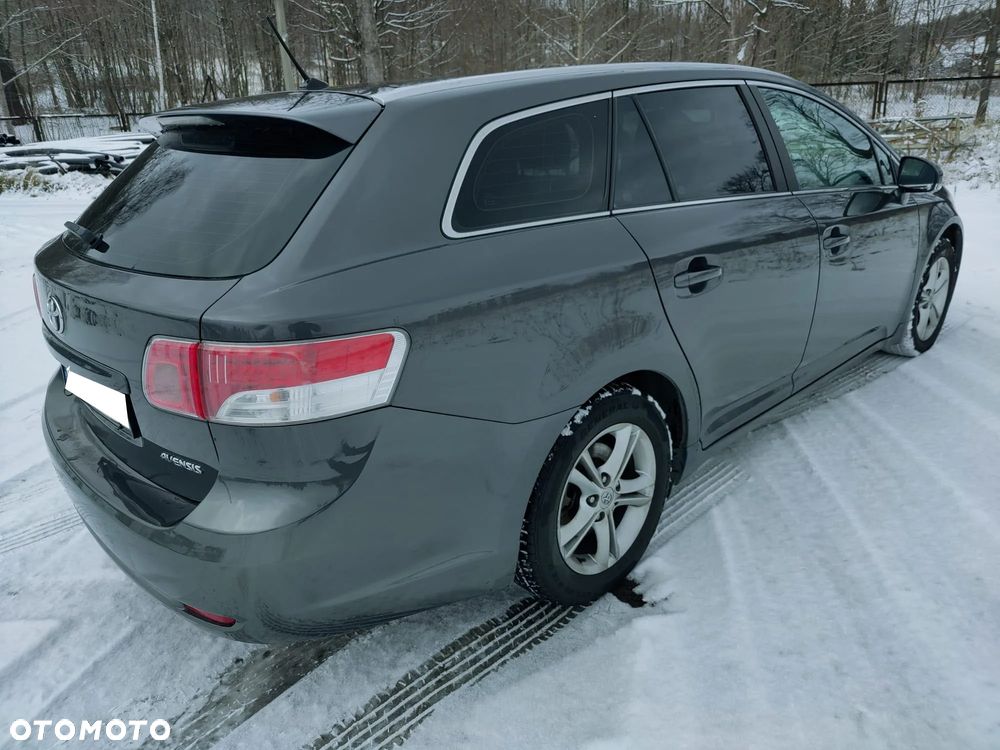 Toyota Avensis - 3