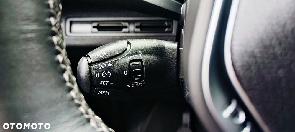 Peugeot 3008 2.0 HDi Allure - 36