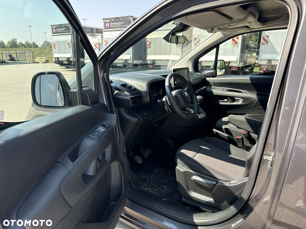 Toyota Proace City - 10