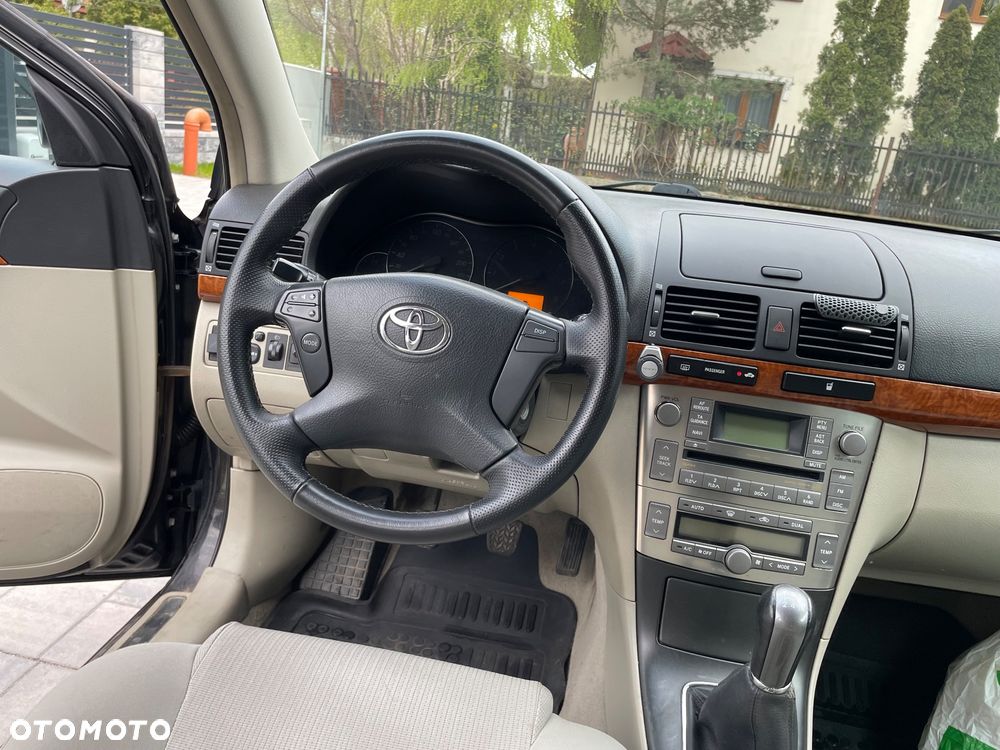 Toyota Avensis 1.8 VVT-i Sol Premium - 8