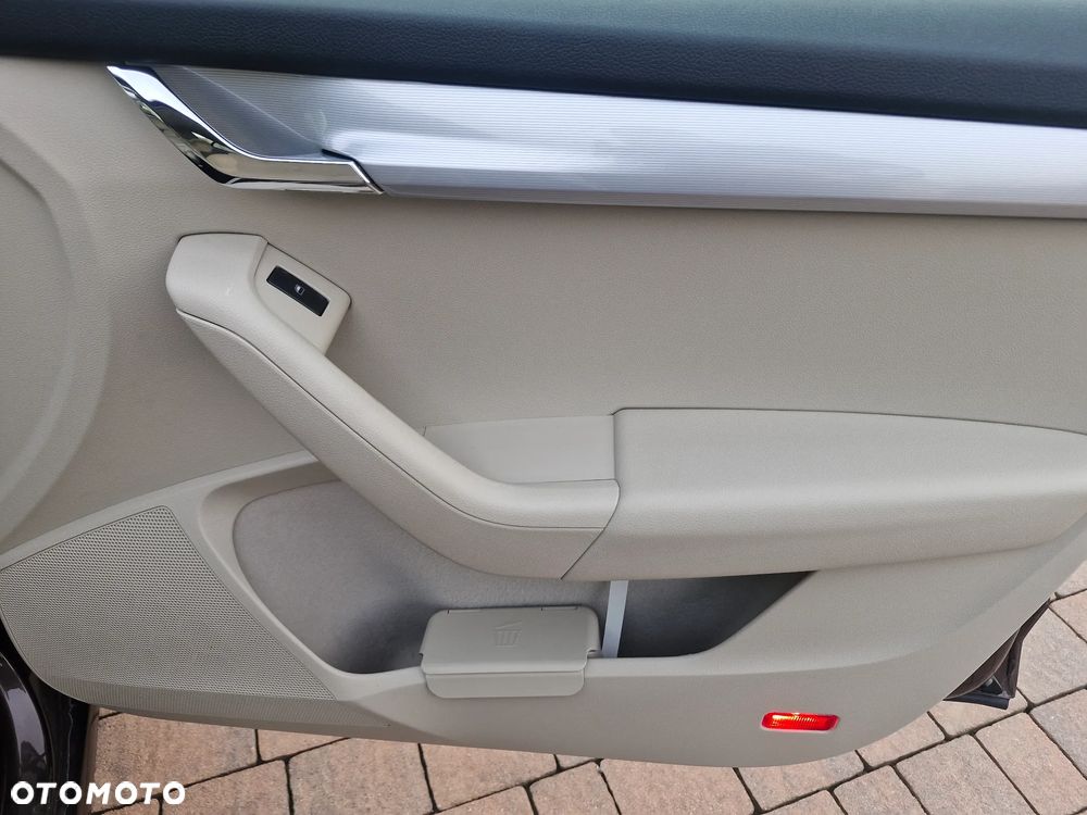 Skoda Octavia 1.8 TSI Green tec DSG Elegance - 16