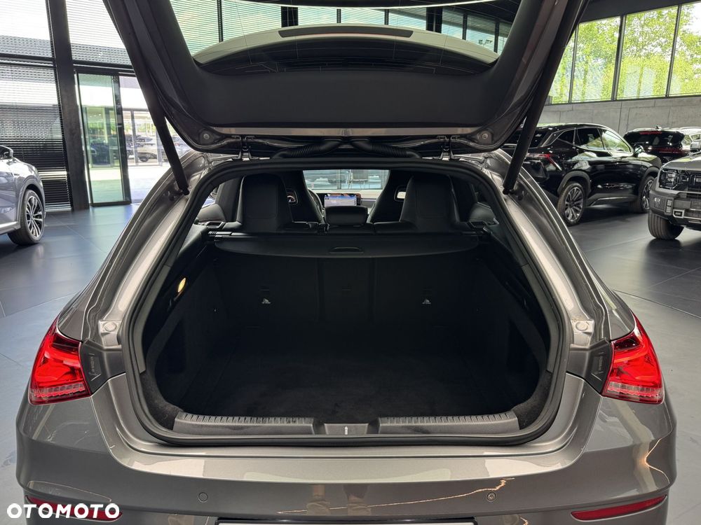 Mercedes-Benz CLA 200 AMG Line 7G-DCT - 19