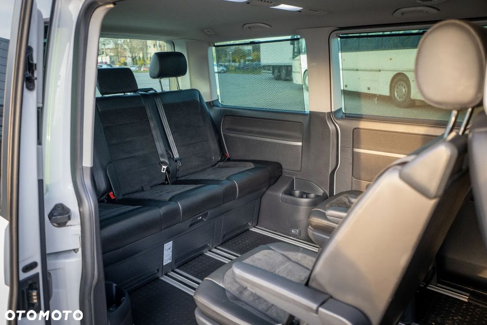 Volkswagen Multivan - 24