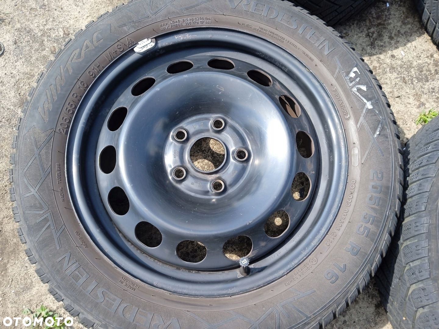 koła zimowe Felgi stalowe 5x112 Audi A3 8P Opony 205/55 R16 - 2