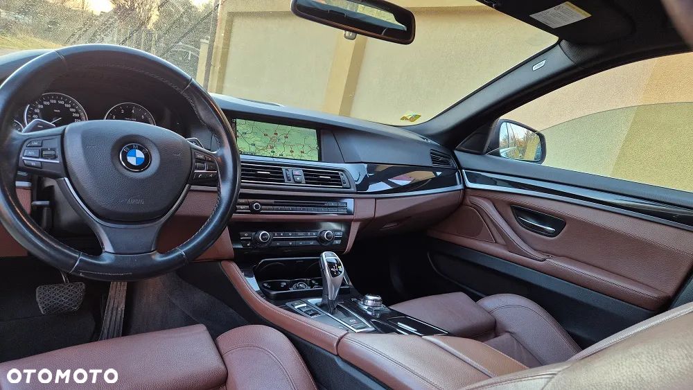 BMW Seria 5 520i Luxury Line - 6