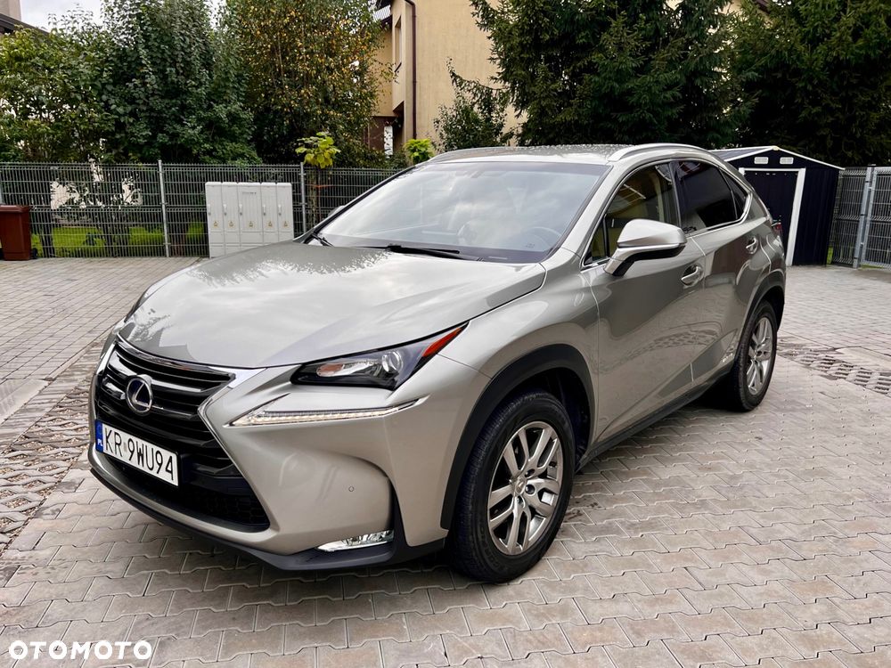 Lexus NX 300h Prestige AWD - 3
