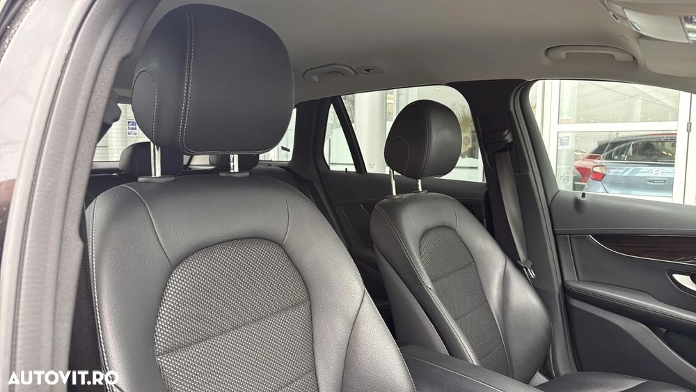 Mercedes-Benz GLC - 25