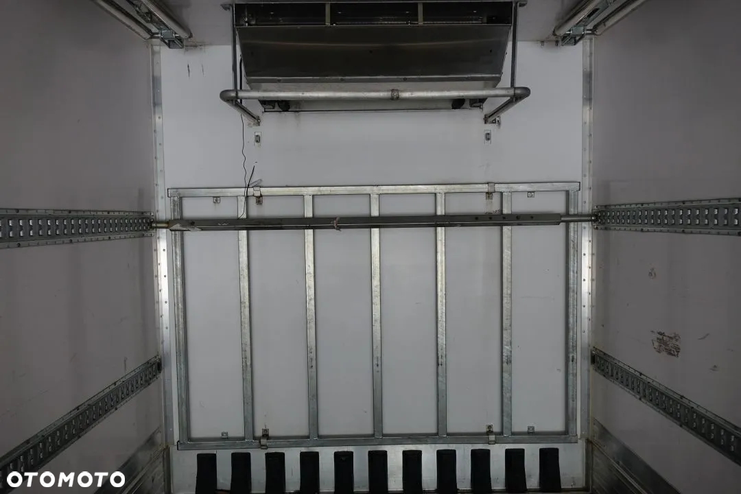 Renault PREMIUM D26 WIDE / CHŁODNIA / CARRIER SUPRA 1150 / AUTOMAT / EURO 6 / WINDA ZAŁADUNKOWA / OŚ PODNOSZONA SKRĘTNA / ROLETA - 25