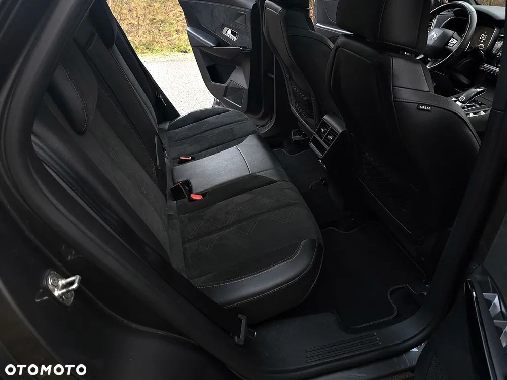 DS Automobiles DS 7 Crossback 2.0 BlueHDi Performance Line + - 35