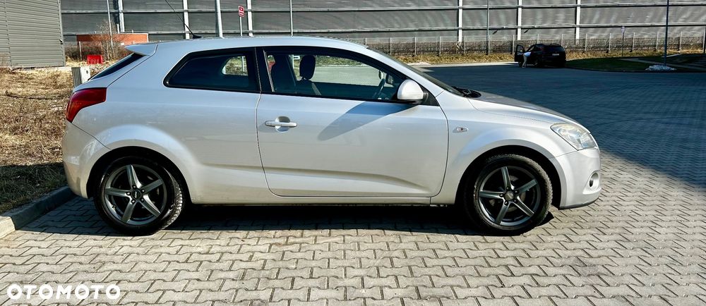 Kia ProCeed 1.6 CVVT LX - 5