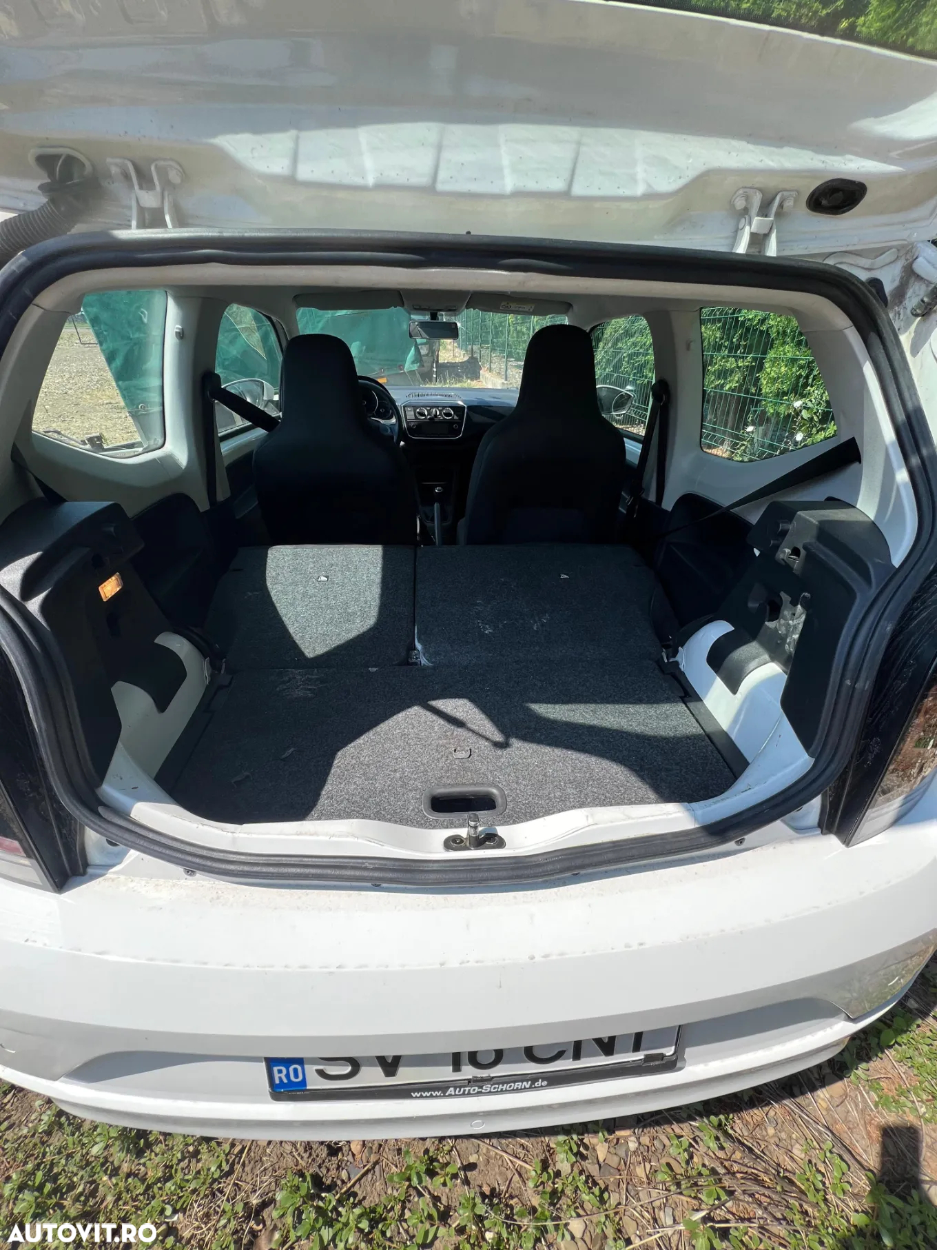Volkswagen up! (BlueMotion Technology) take - 2