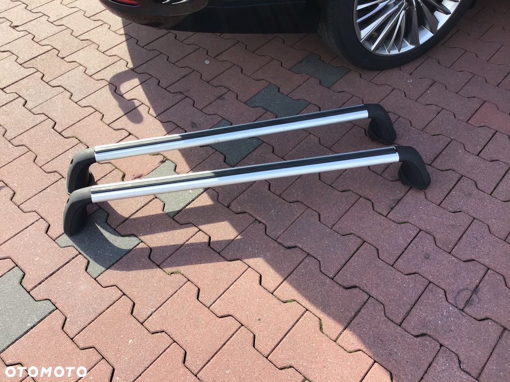 Toyota Avensis 1.8 Premium MS - 25