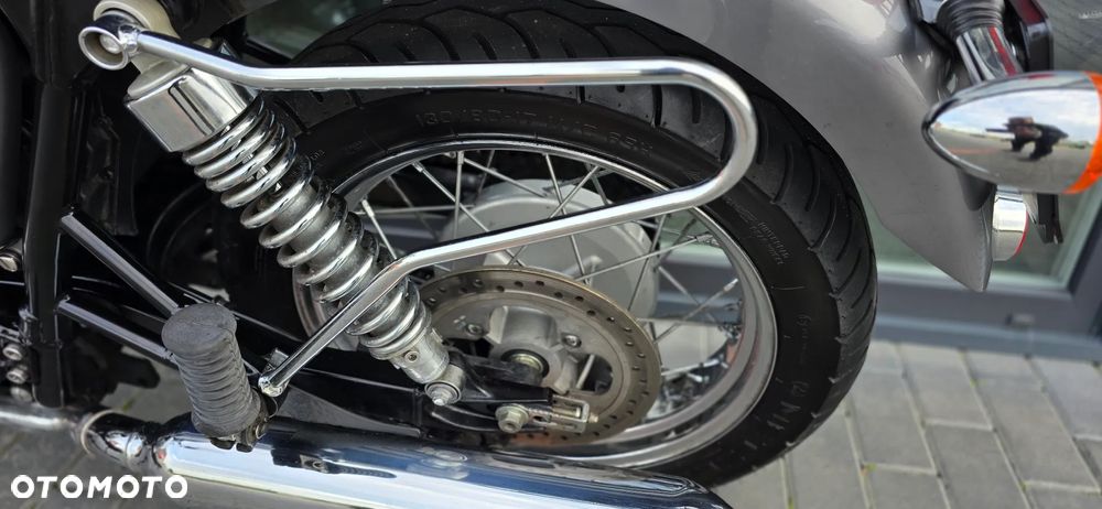 Triumph Bonneville - 36