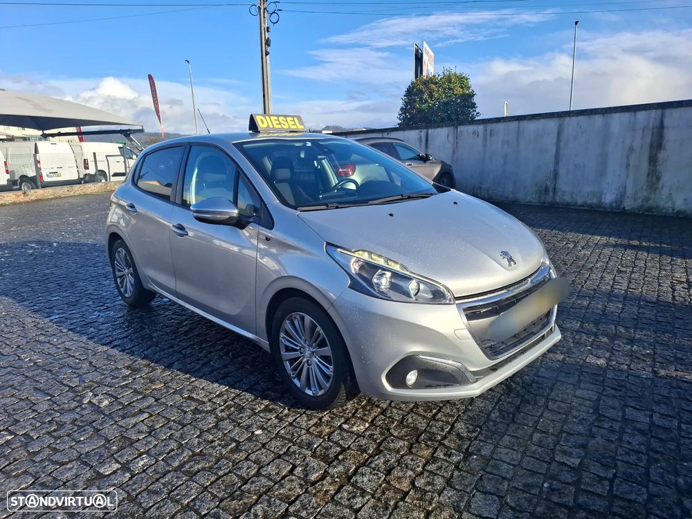 Peugeot 208 1.6 BlueHDi Style - 18