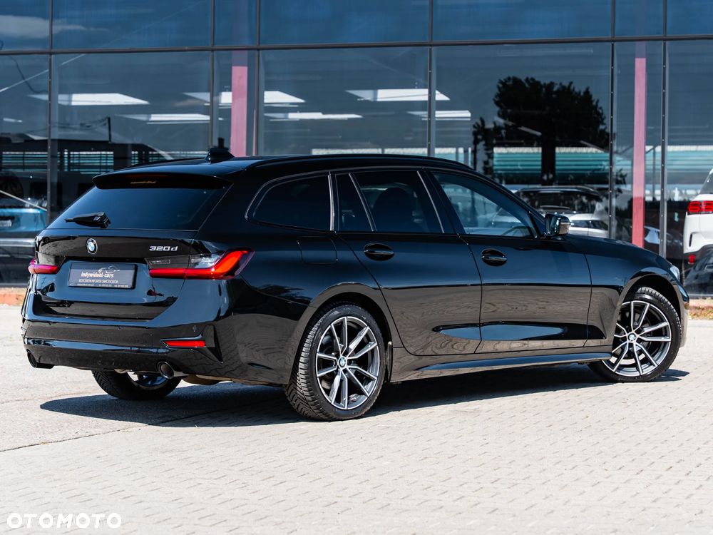 BMW Seria 3 320d Sport Line Shadow - 13
