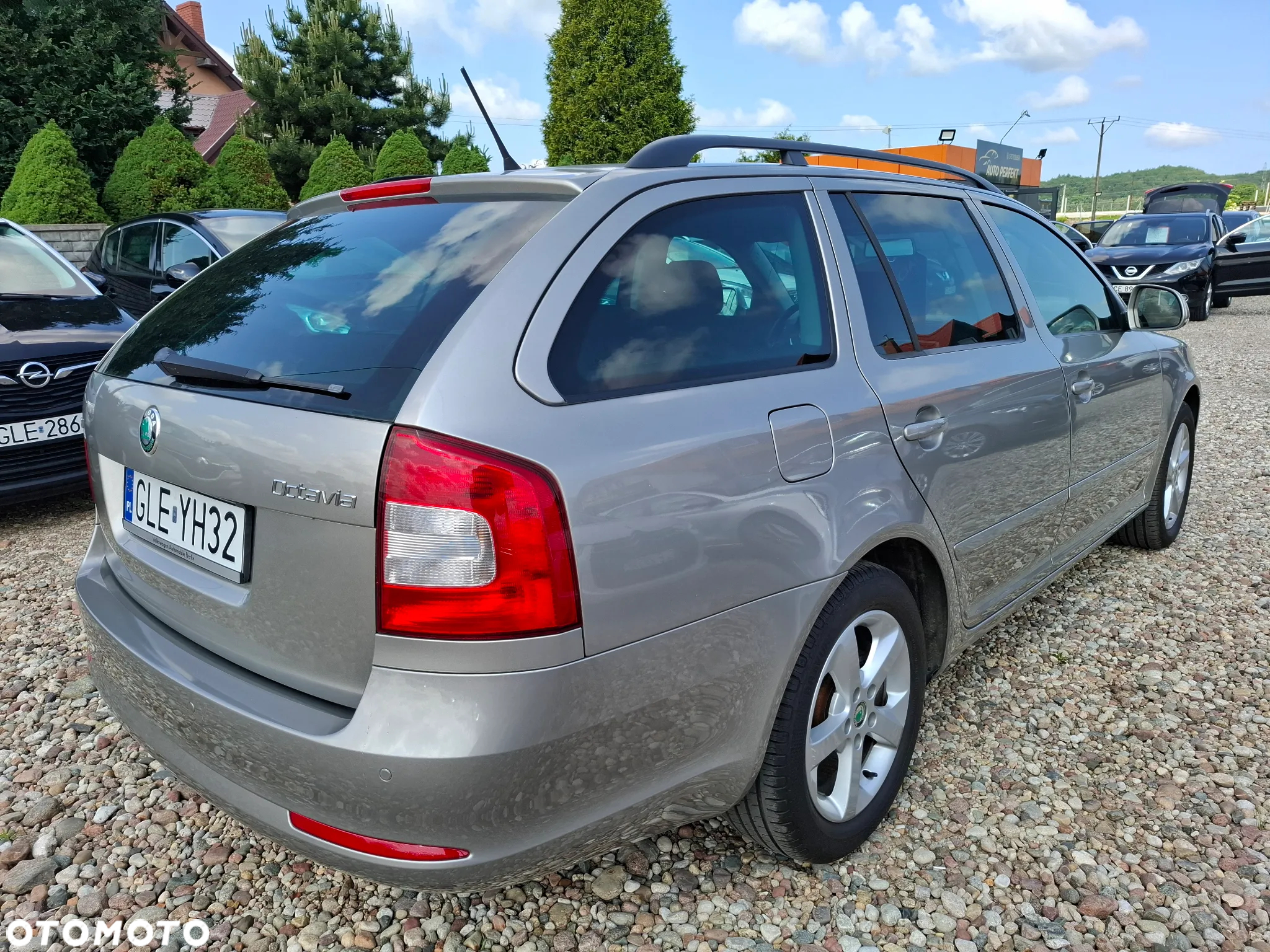Skoda Octavia 1.4 TSI Family DSG - 8